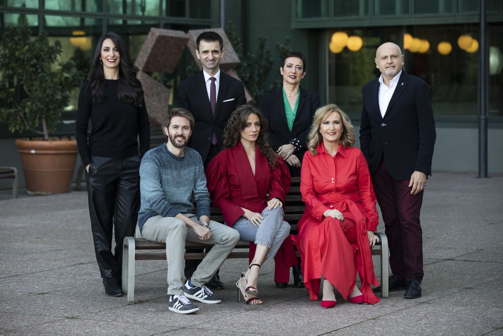 Isabel Vázquez, Manuel Velasco, José Pablo López, María Hervás, María Guerra, Nieves Herrero y Juan Carlos Pérez de la Fuente.