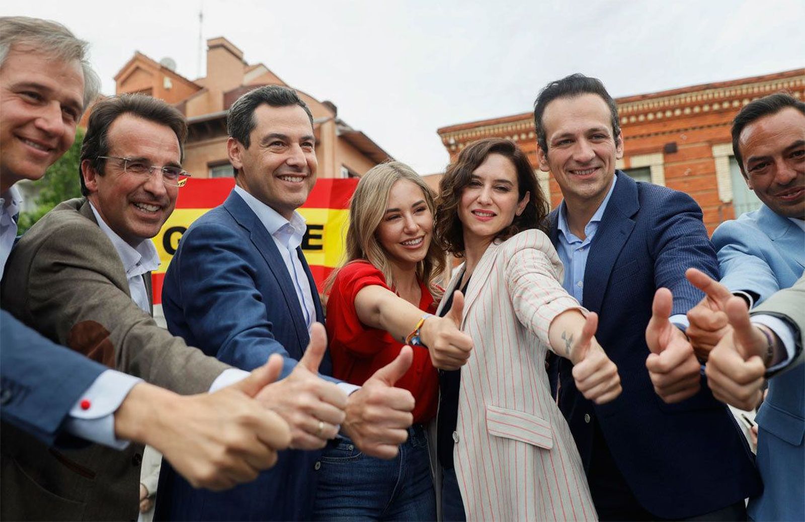 Ayuso y Moreno hacen frente común contra "la España  de Sánchez" de cara al 28M
