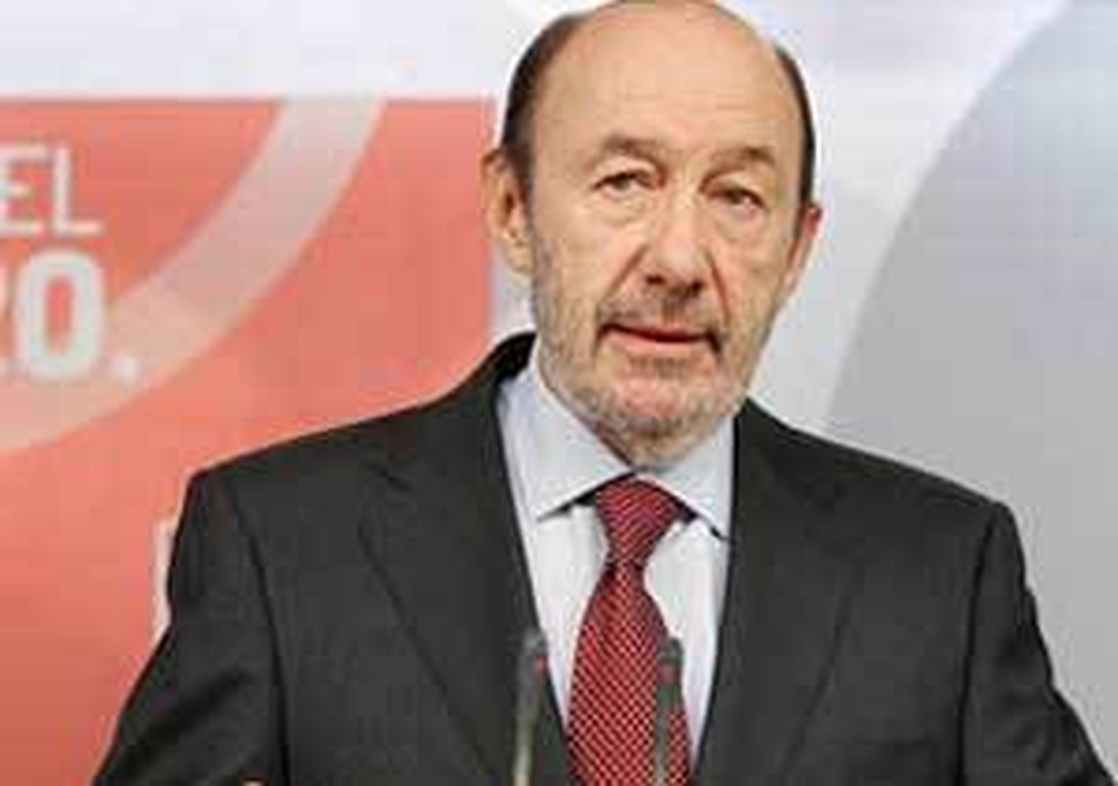 Rubalcaba: pedir el rescate supondría "apretarnos hasta que hablemos alemán"