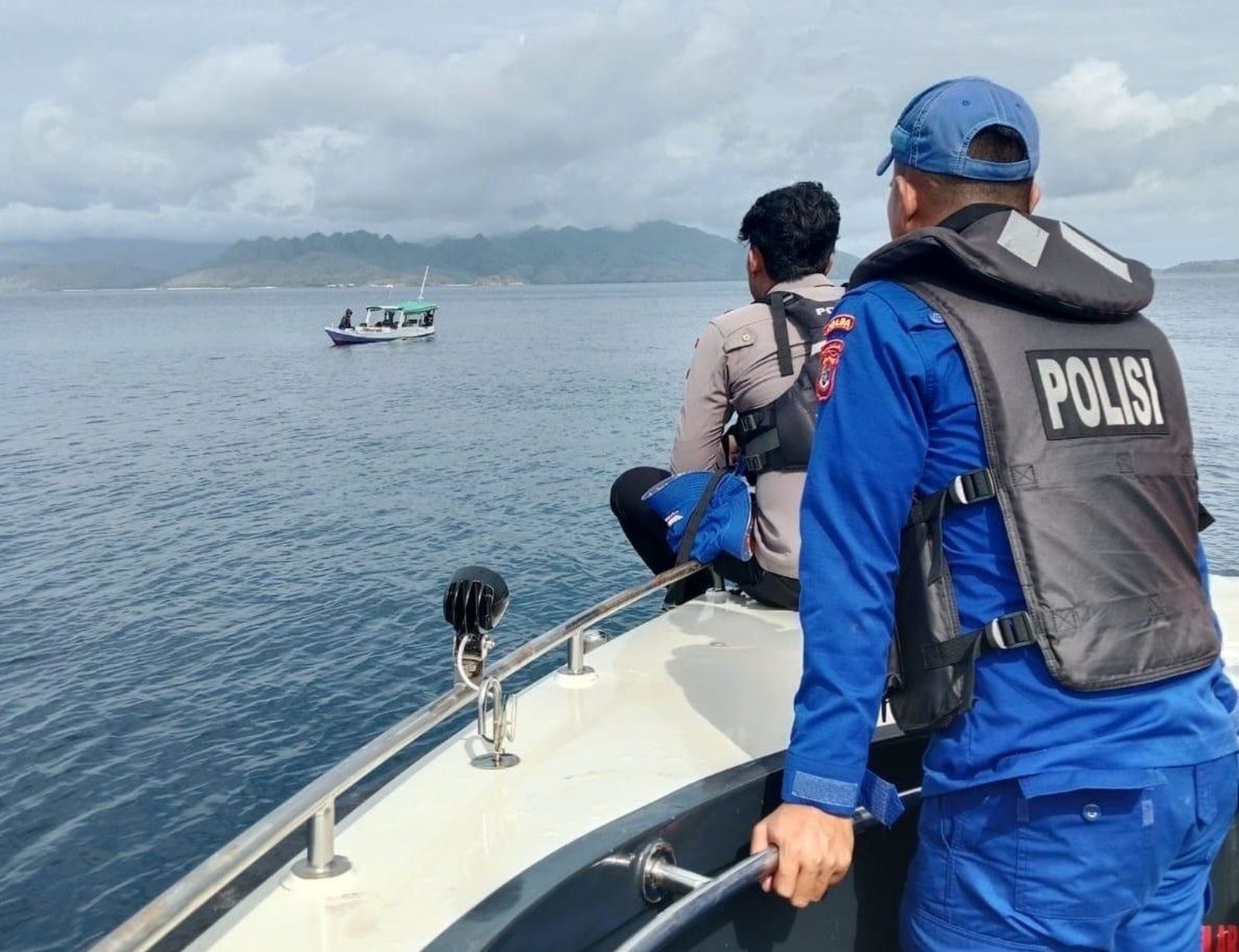 Sigue la búsqueda de los españoles desaparecidos en el naufragio de Indonesia