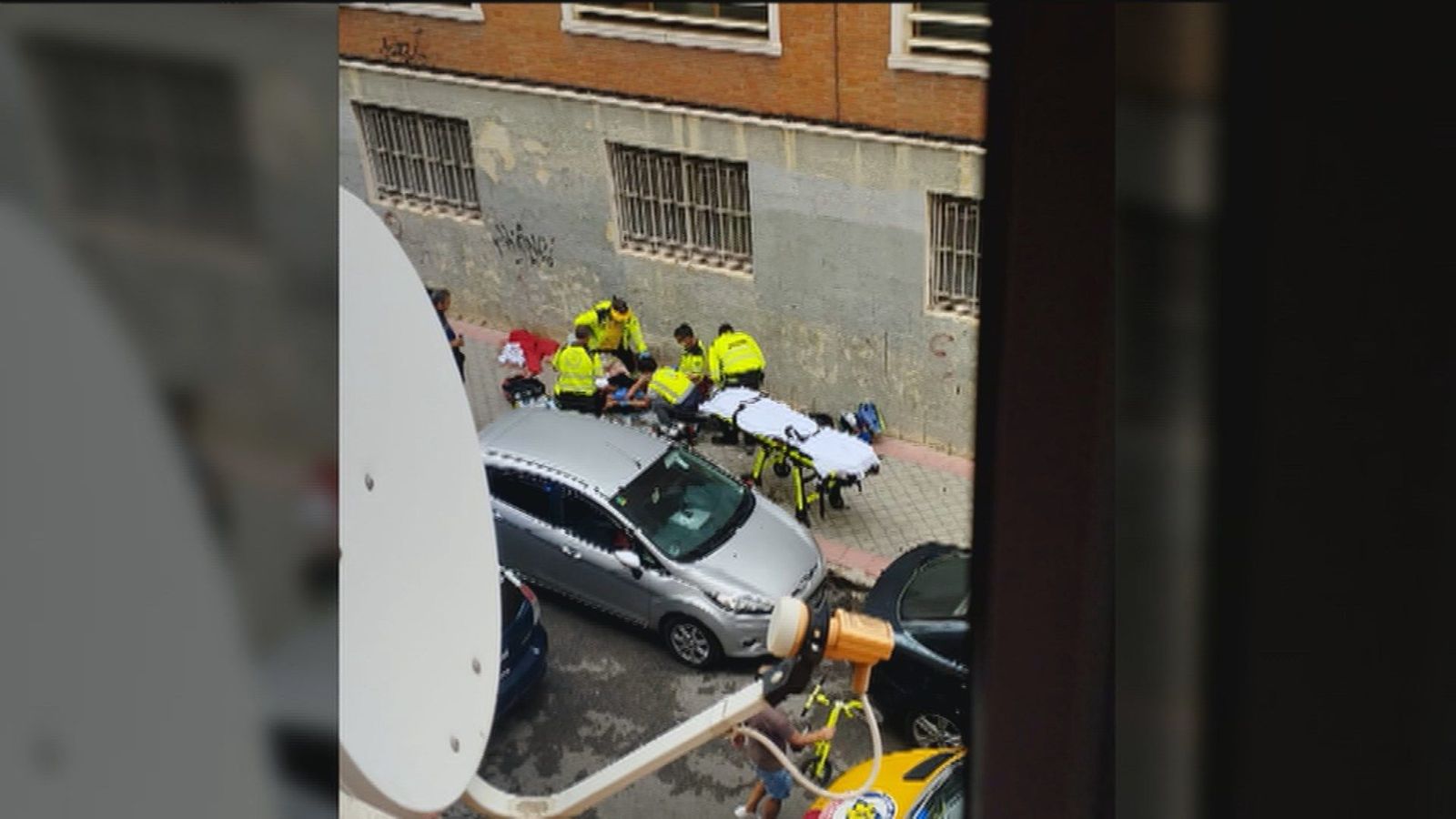 Bandas latinas, unas zapatillas, una venganza... La Policía investiga los motivos del apuñalamiento en Carabanchel