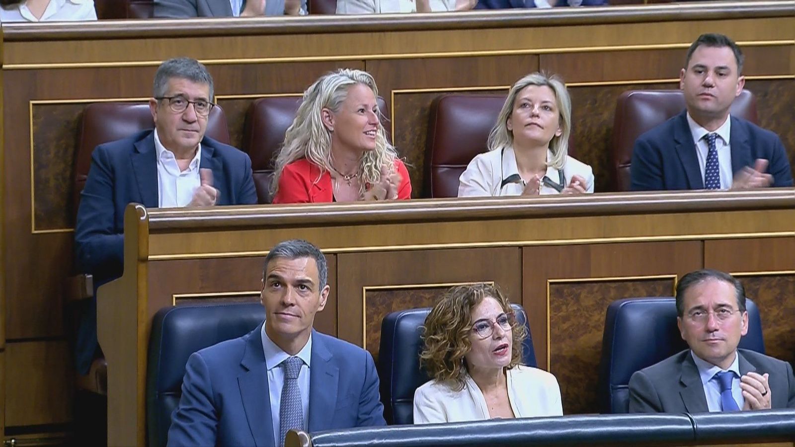 El PP pide a gritos la dimisión de Sánchez y el PSOE aplaude al presidente