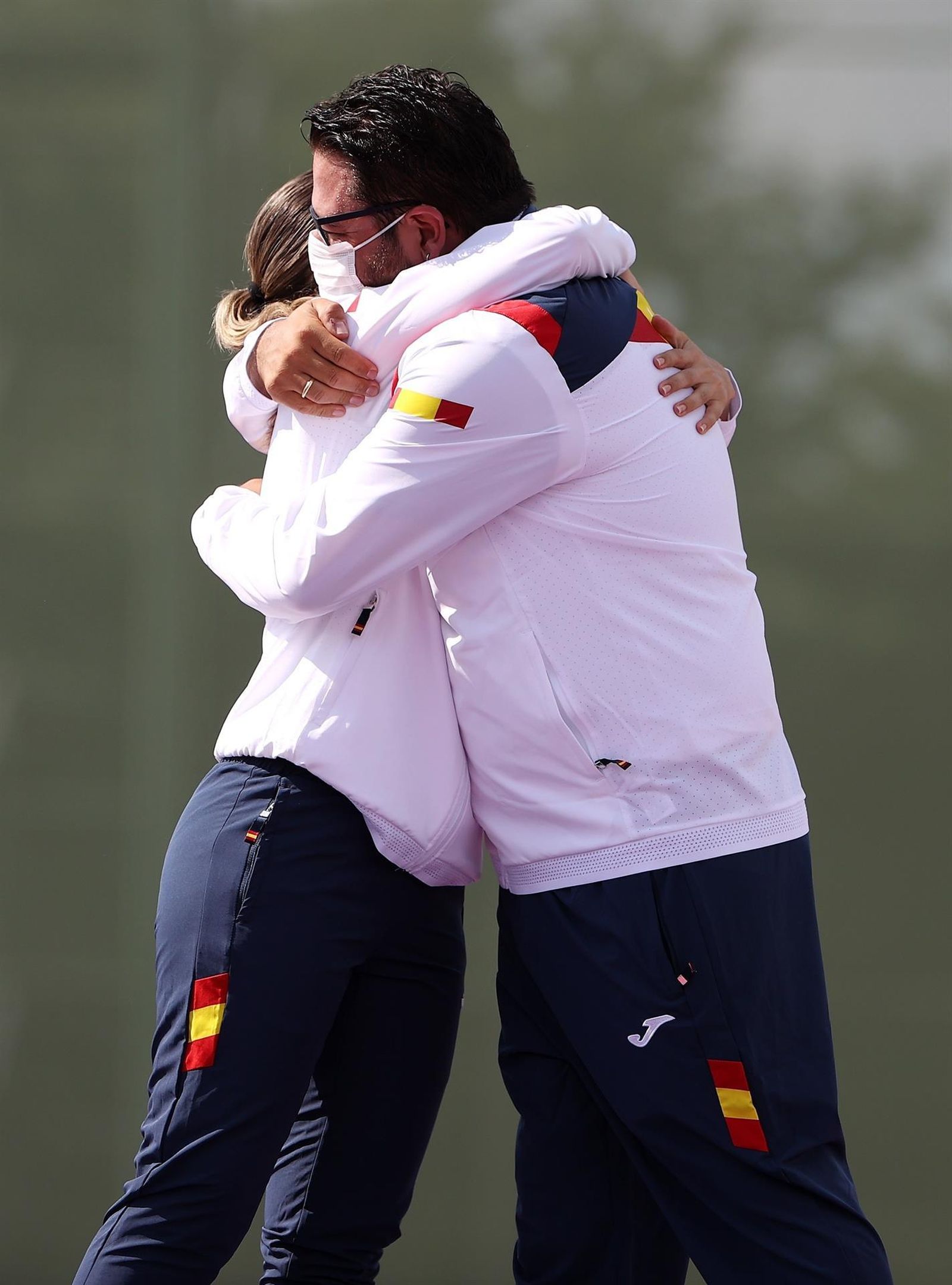 Ayuso y Almeida felicitan al madrileño Alberto Fernández y a Fátima Gálvez por su medalla de Oro en Tokyo