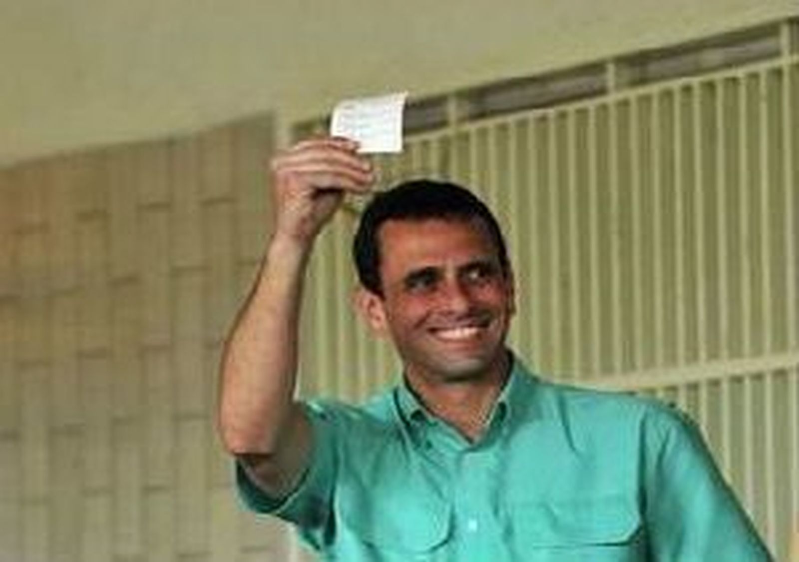 Henrique Capriles gana las elecciones de la oposición en Venezuela