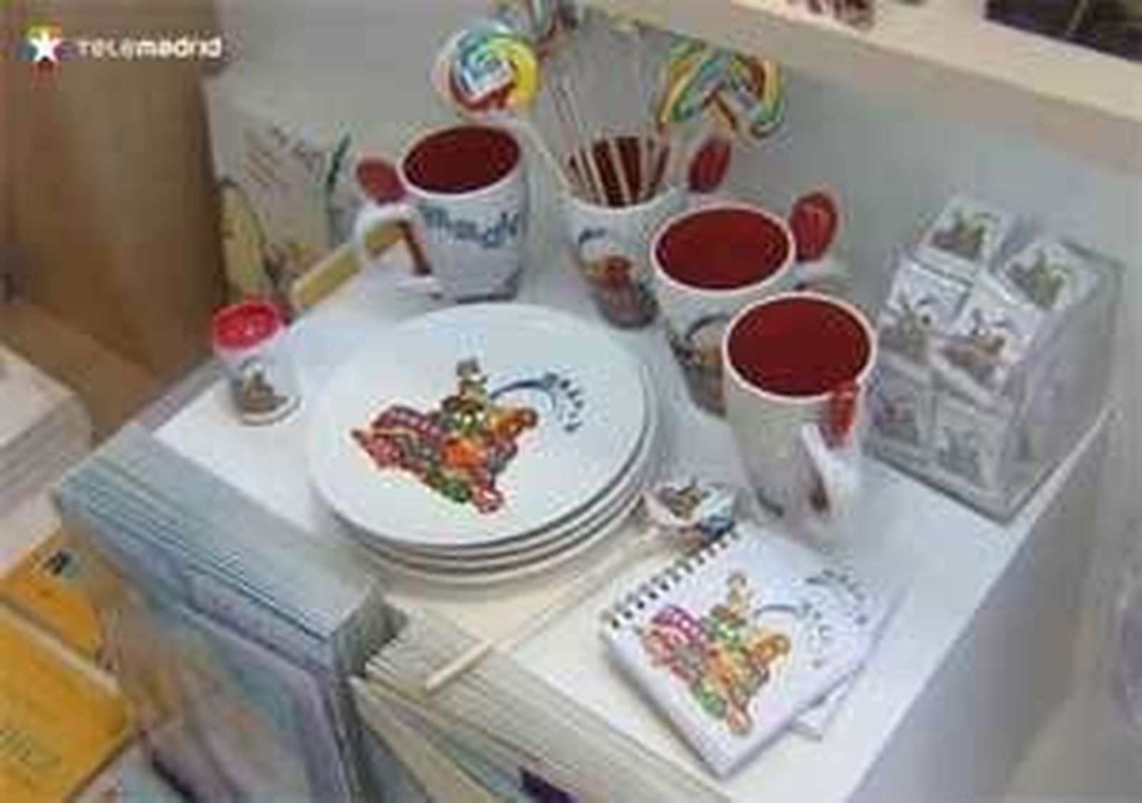 El Ayuntamiento de Madrid estrena tienda de souvenir y "club de amigos" en Cibeles