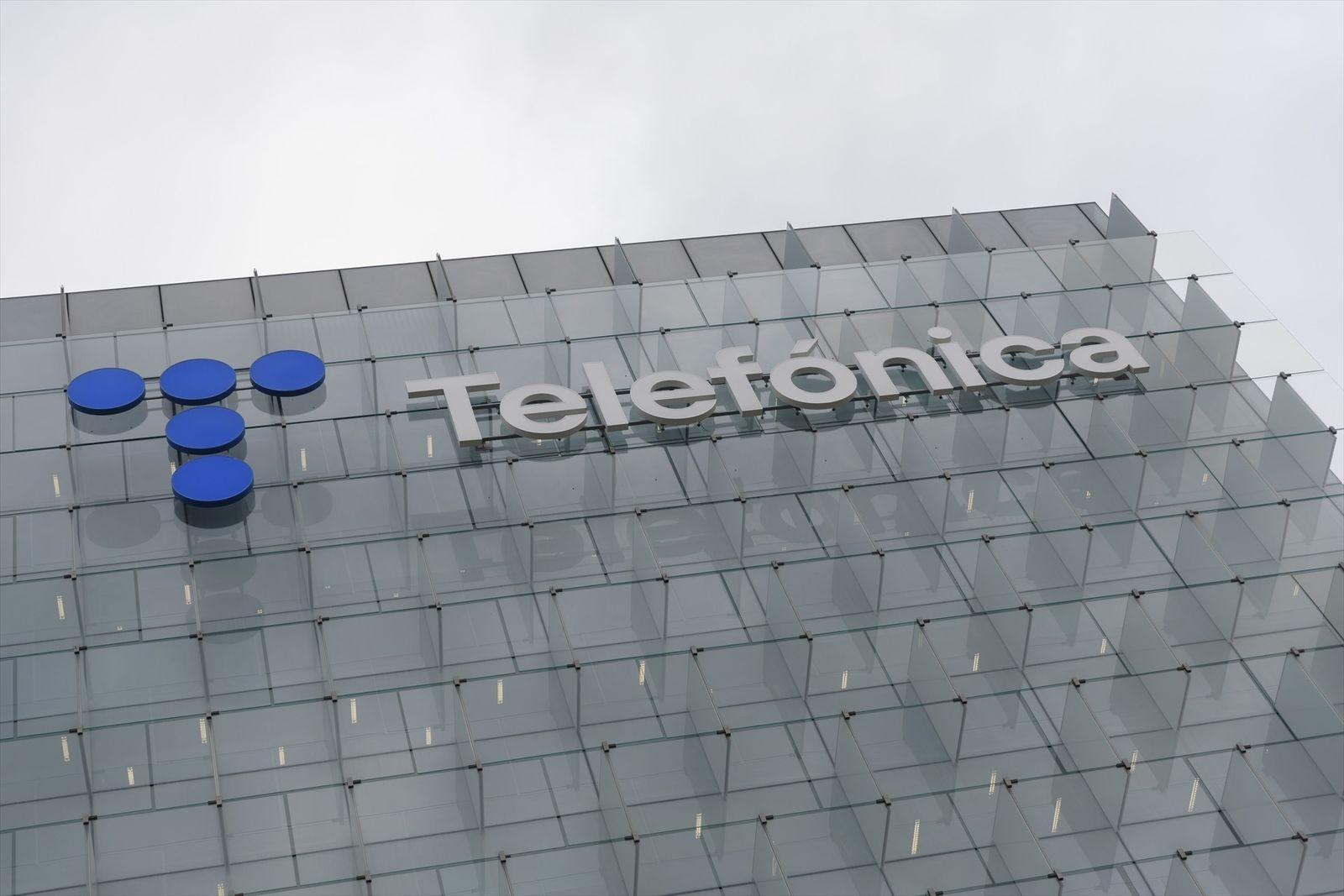 Telefónica cubre el 100% de salidas voluntarias con el ERE en las tres grandes filiales al recibir 5.123 solicitudes
