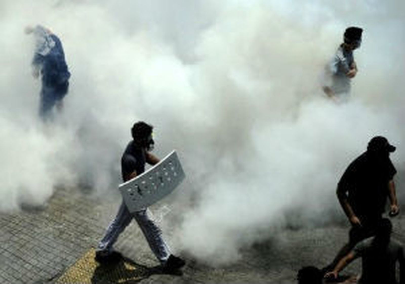 Al menos 50 detenidos en los disturbios de la manifestación de Atenas