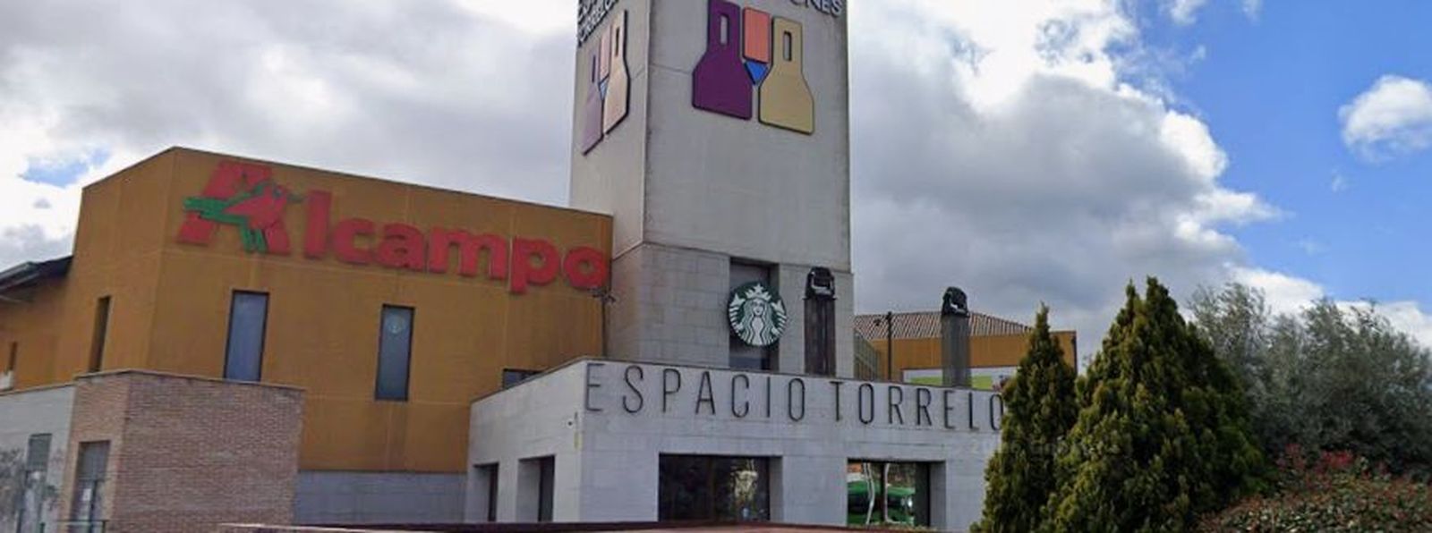 Encapuchados armados atracan una joyería en un centro comercial de Torrelodones