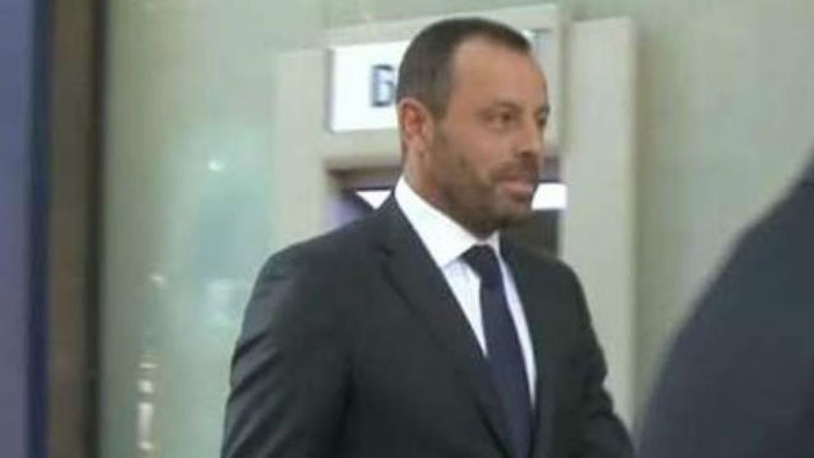 Rosell defiende que Neymar costó 57 millones y que no leyó la "letra pequeña"
