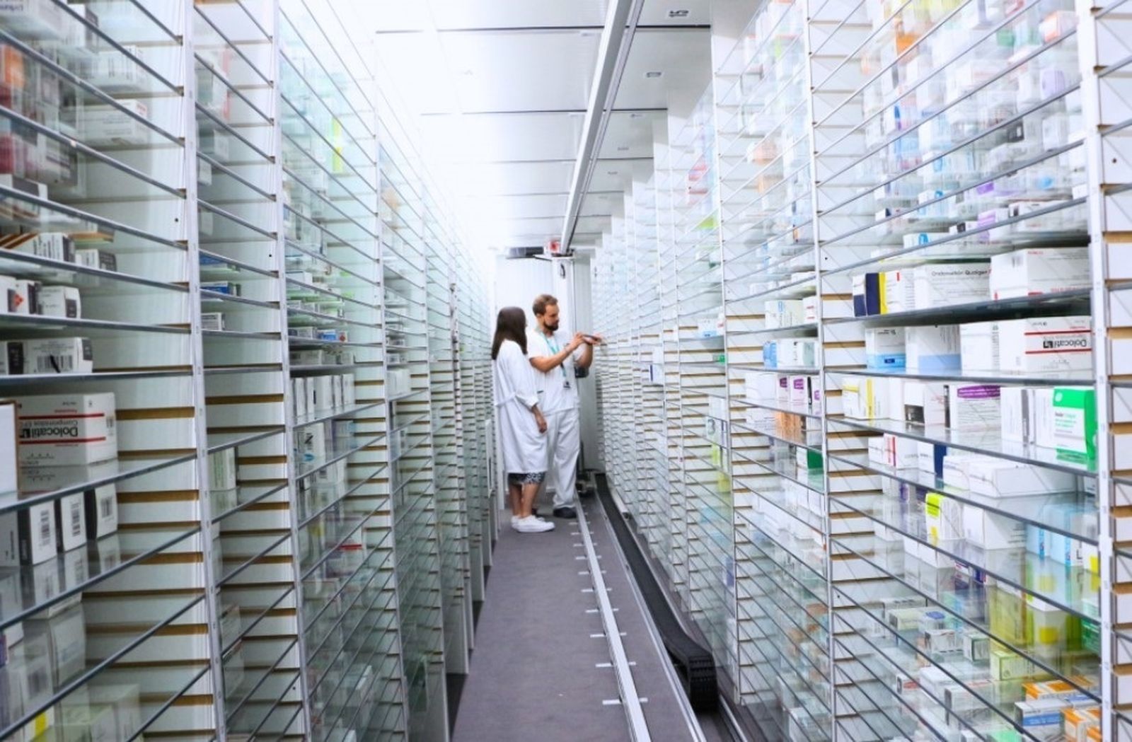 Imagen de archivo de una farmacia