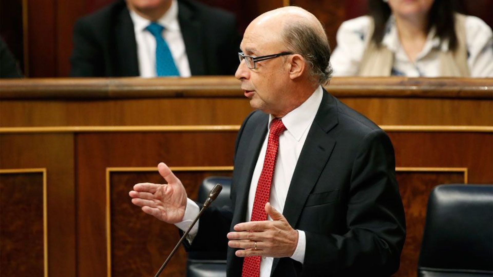 Montoro avanza que en 2016 se logrará la segunda mayor recaudación histórica