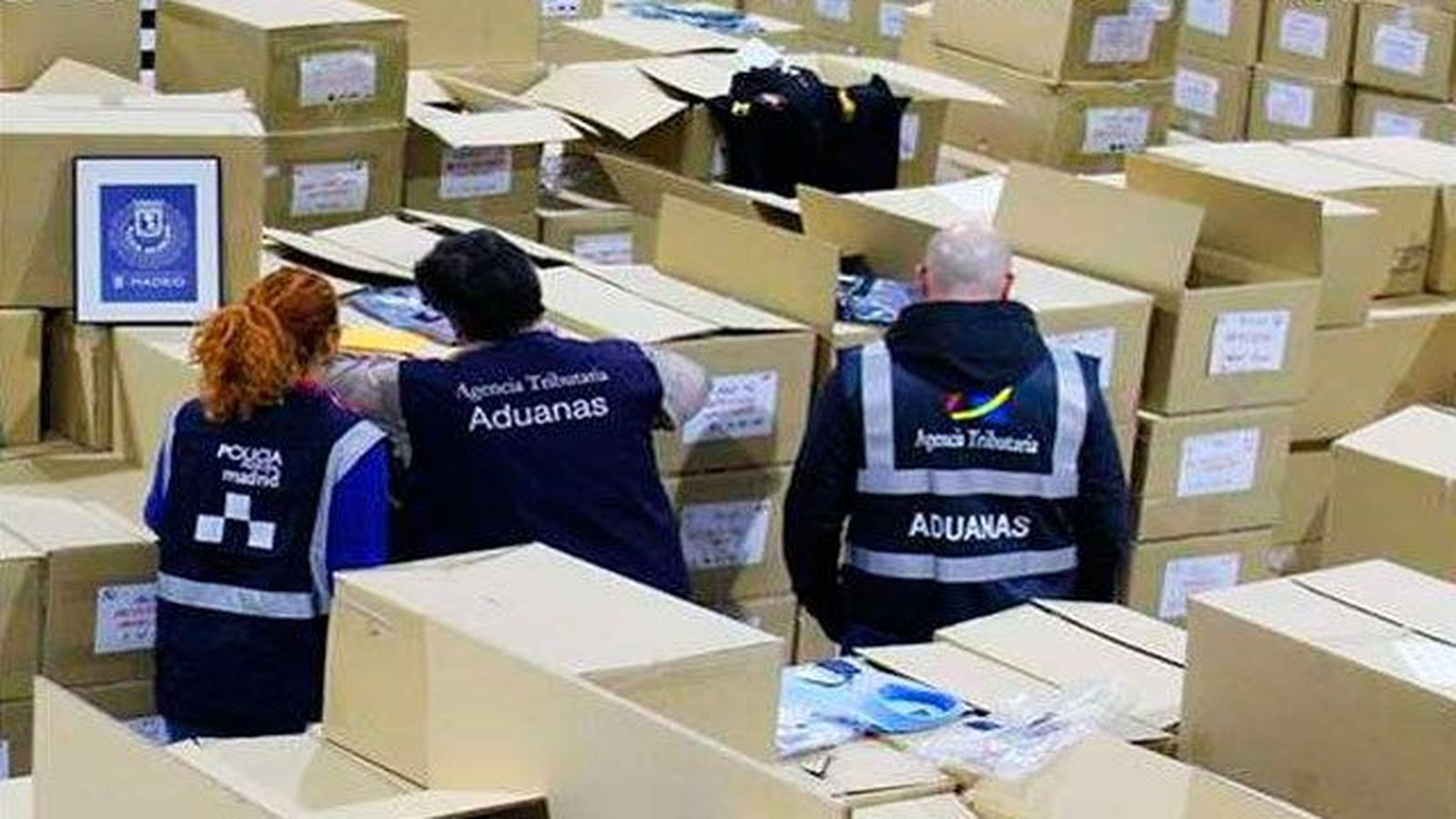 Requisadas 85.000 prendas falsificadas de conocidas marcas