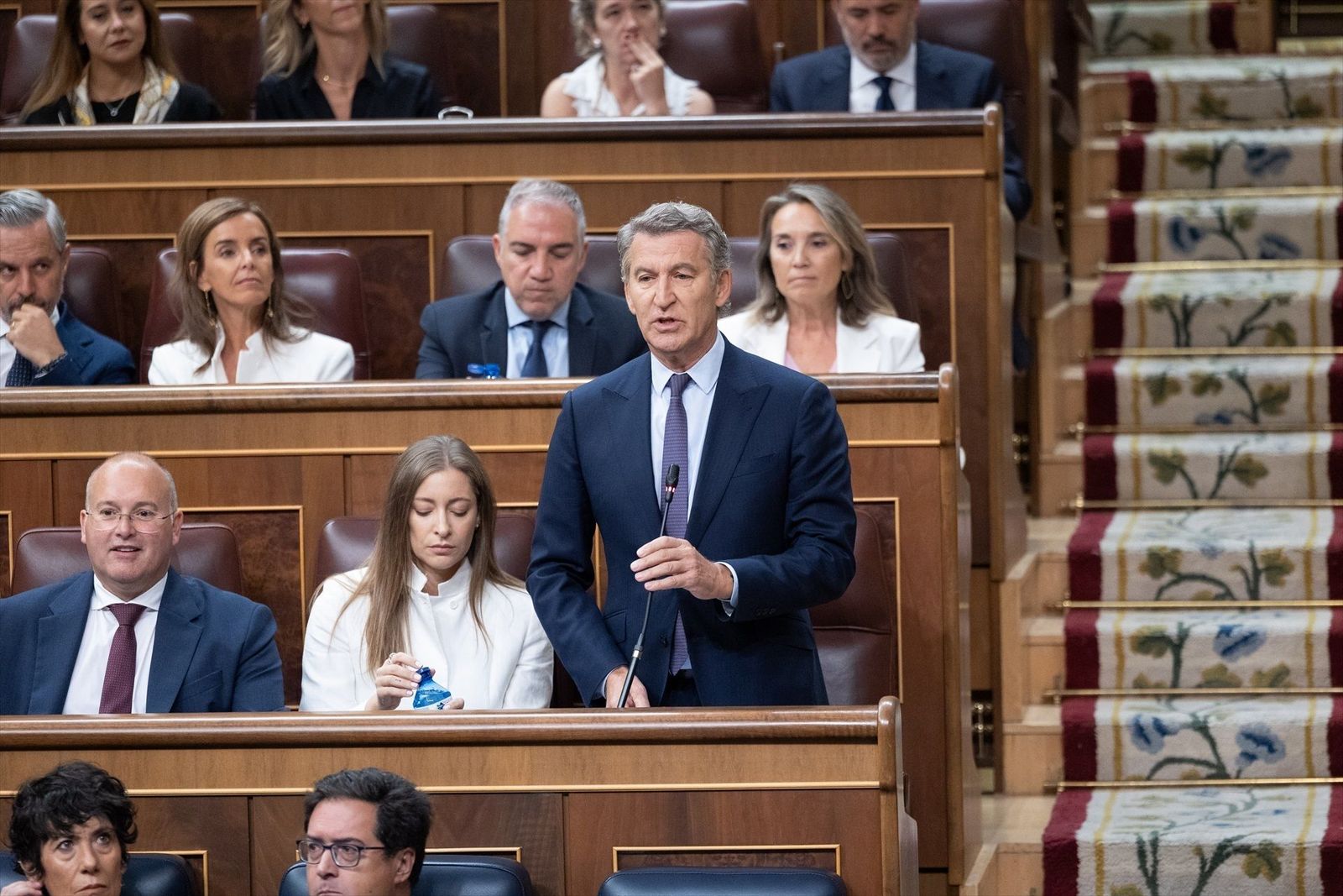 Feijóo urge a Sánchez a devolver a inmigrantes porque Rabat los acepta y le pregunta si ha hablado con Marruecos