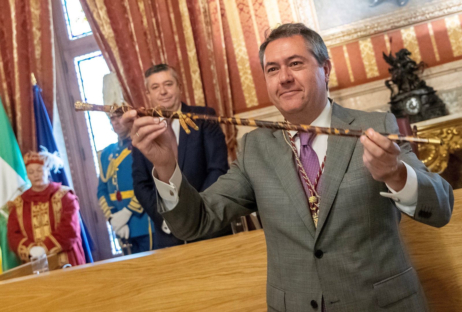 Jornada constitutiva en los Ayuntamientos de toda España