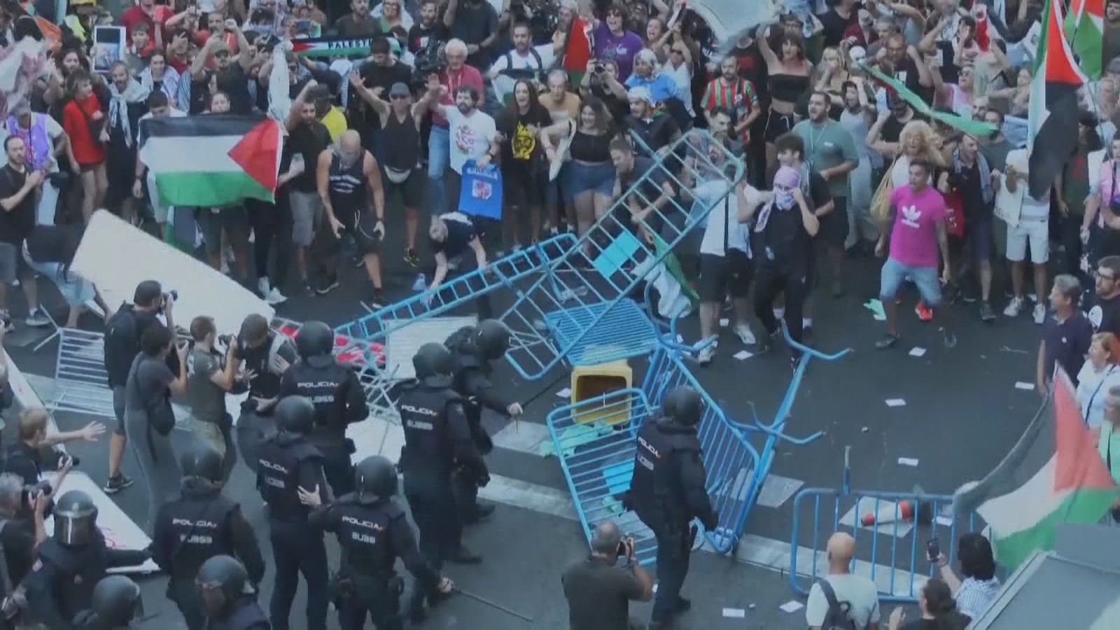 Incidentes en Madrid durante la última etapa de la Vuelta 2025