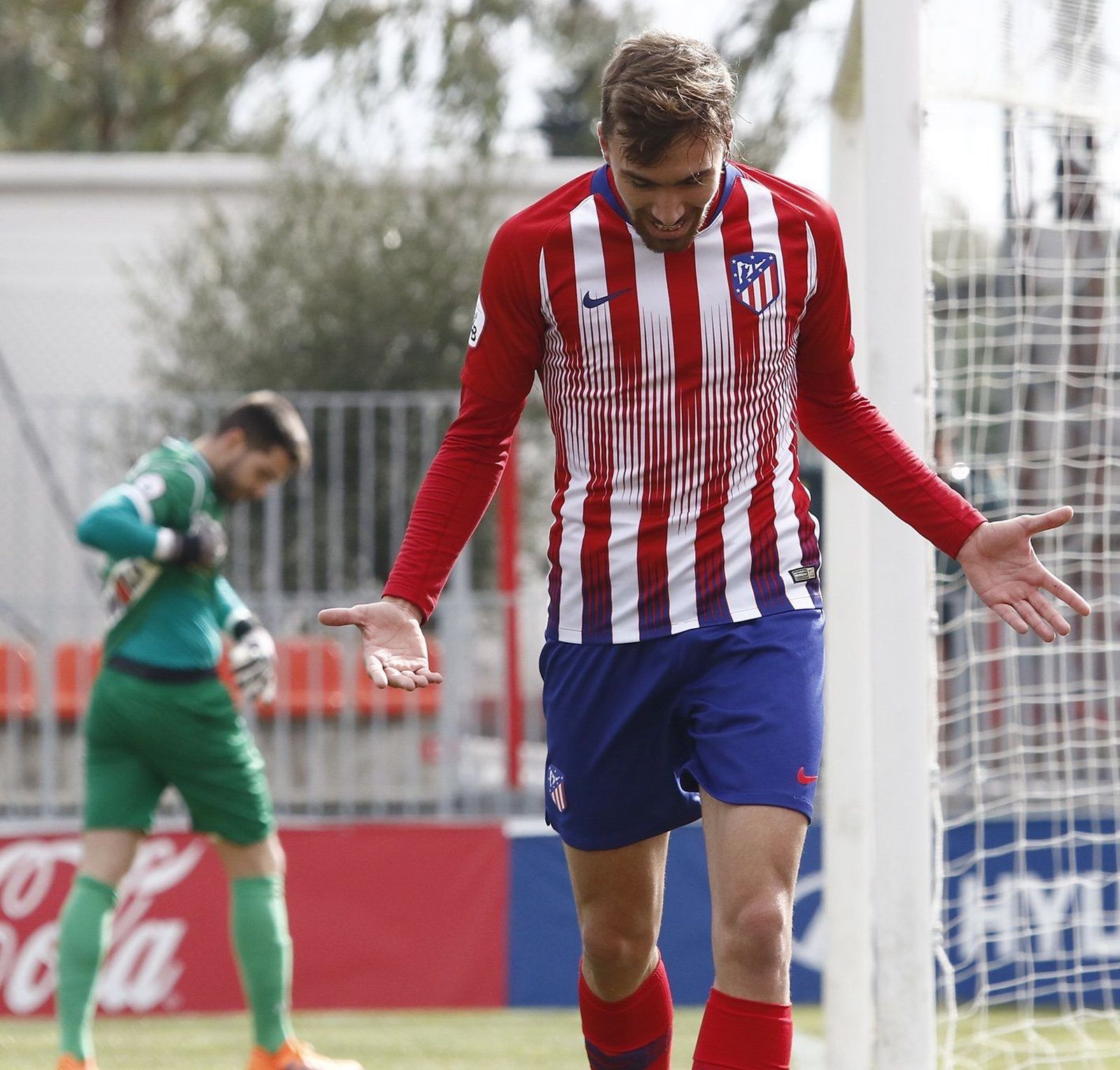 Gol de Pinchi, del Atleti B, al Navalcarnero (2-0)