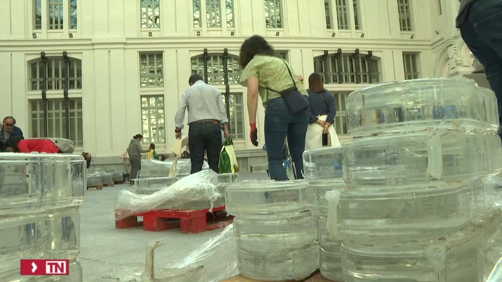 Venden ladrillos del monumento del 11-M