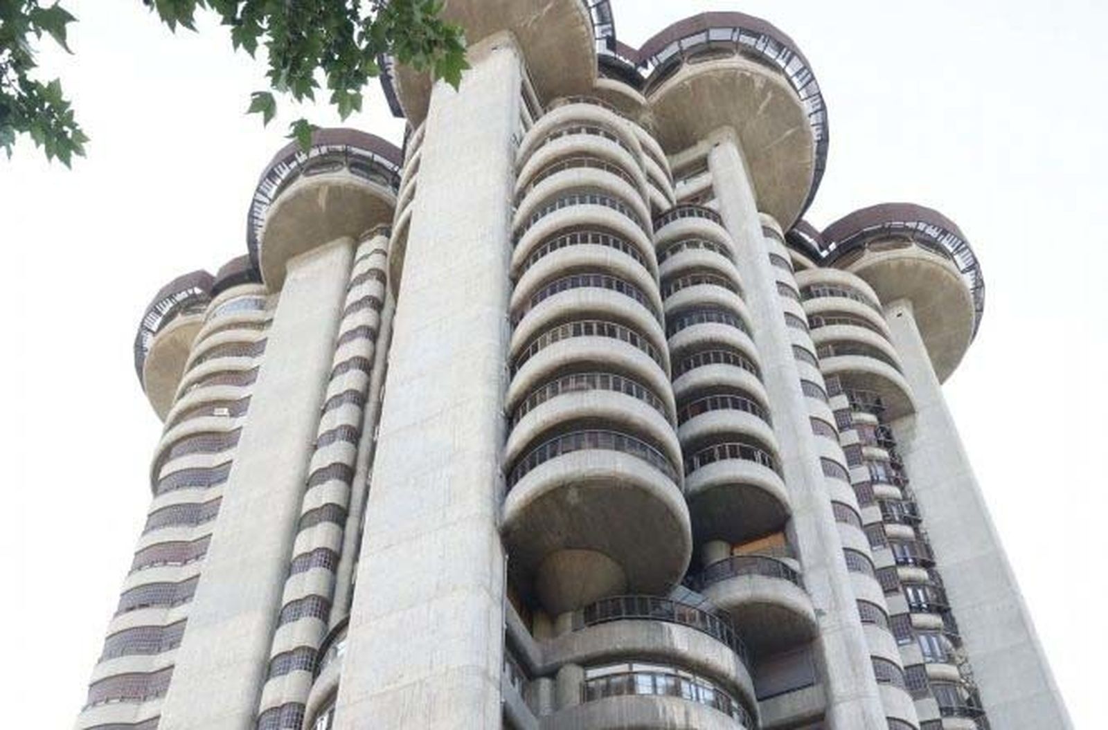 Torres Blancas