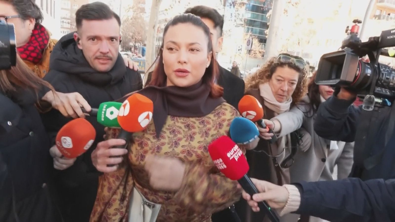 La actriz Elisa Mouliáa a la salida de los juzgados