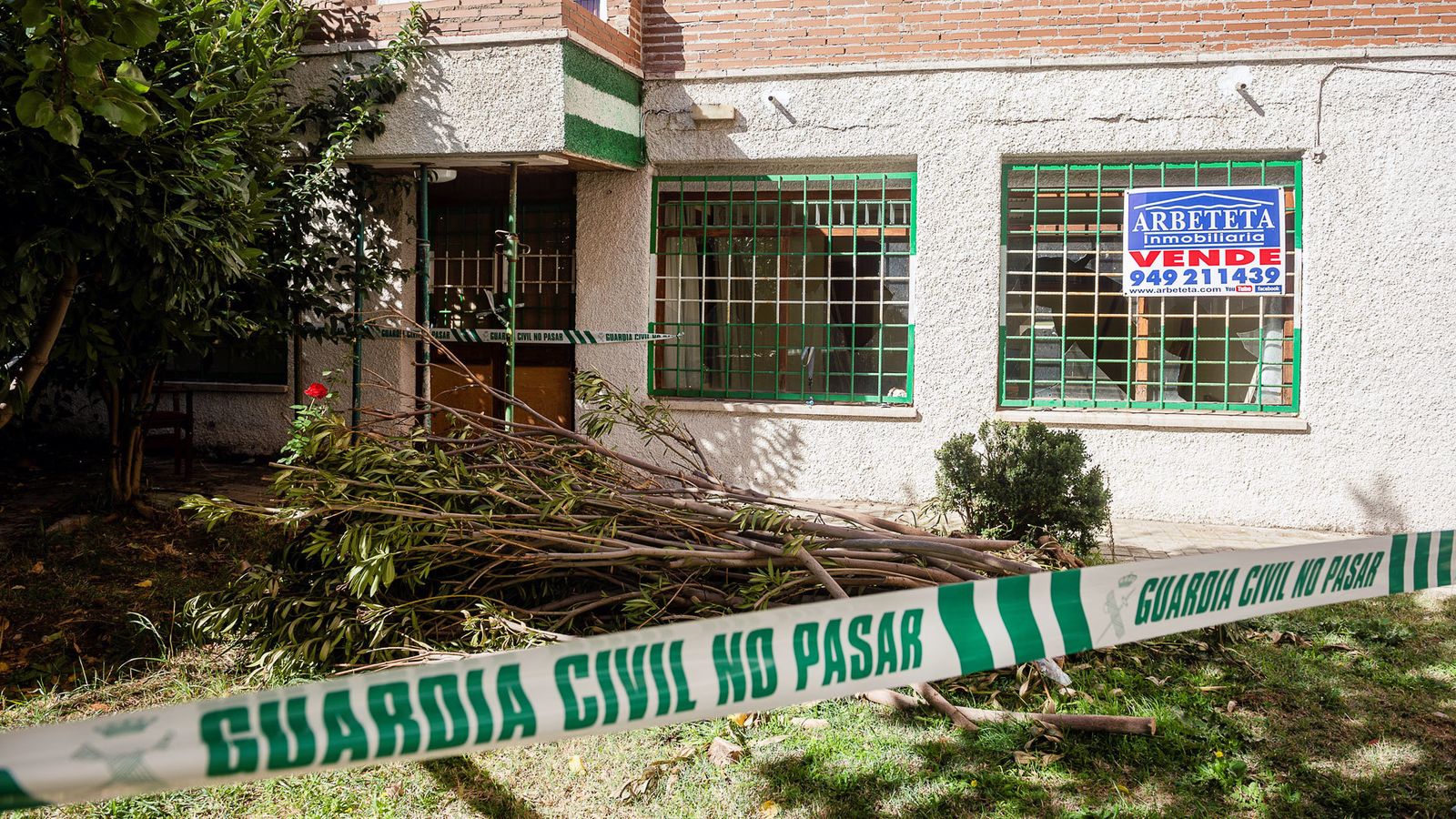 Una joven de 15 años ha muerto y otras ocho personas han resultado afectadas -entre ellas dos guardias civiles- por una intoxicación por monóxido de carbono en un local abandonado de Azuqueca de Henares (Guadalajara)
