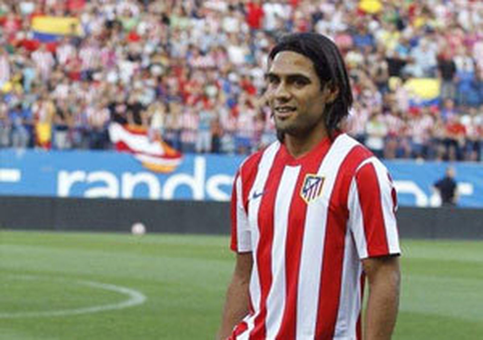 Falcao lidera un triunfo incontestable del Atlético