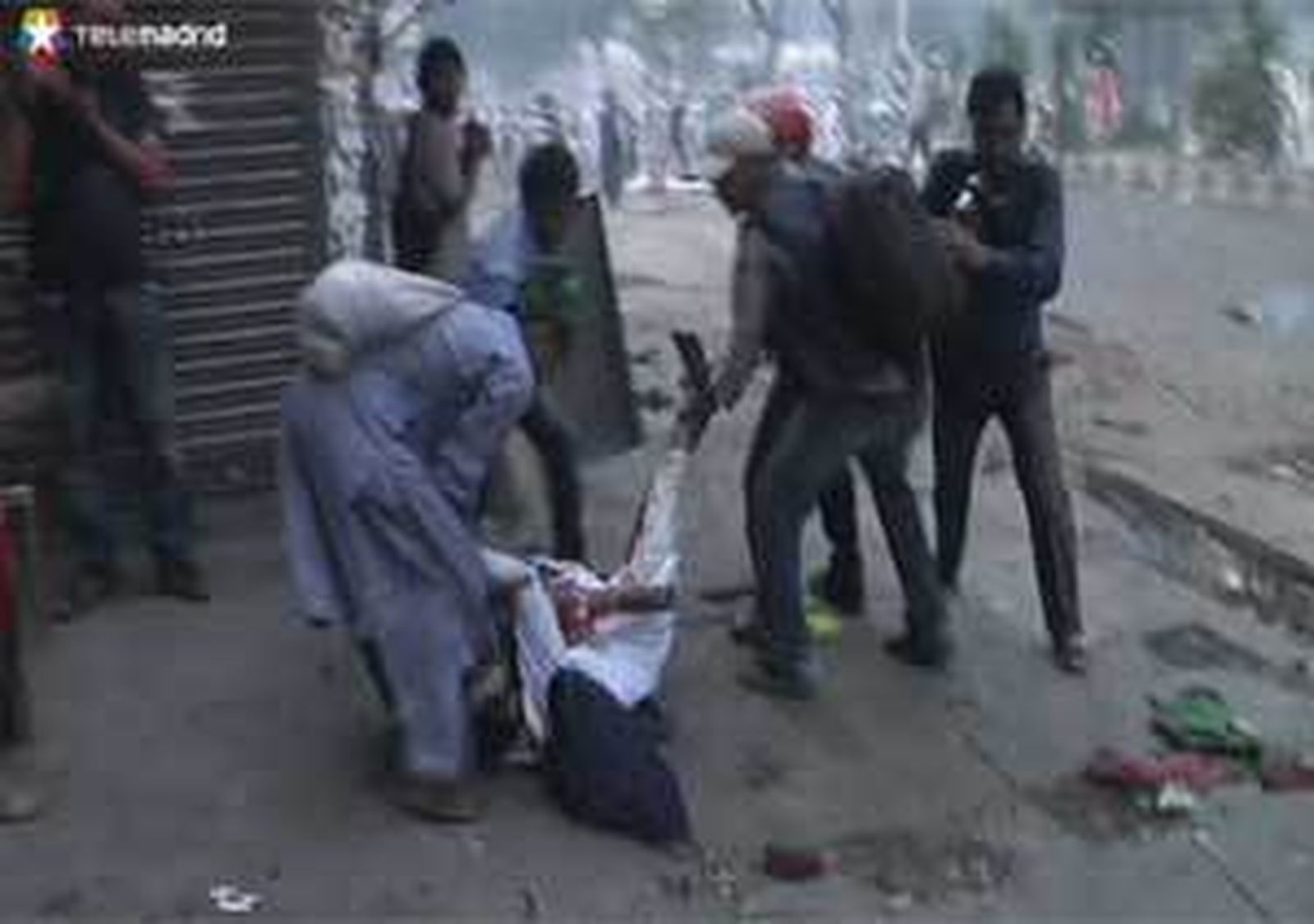 15 Muertos y 200 heridos en las protestas por la ley antiblasfemia en Bangladesh