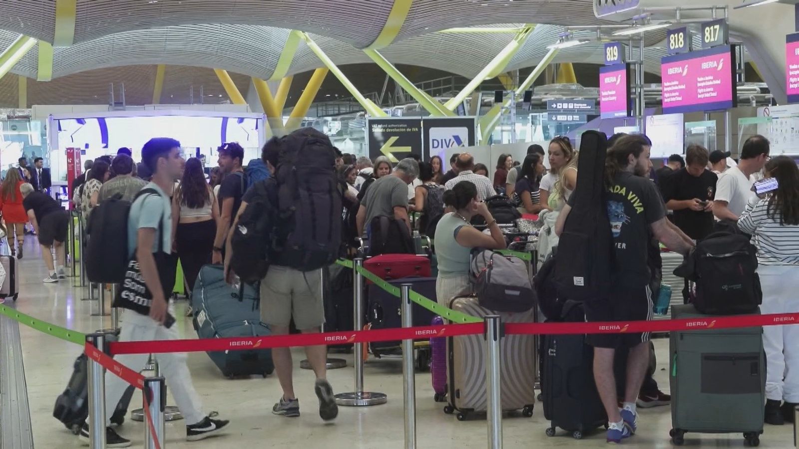 Barajas lidera el tráfico aéreo en el primer gran fin de semana de agosto