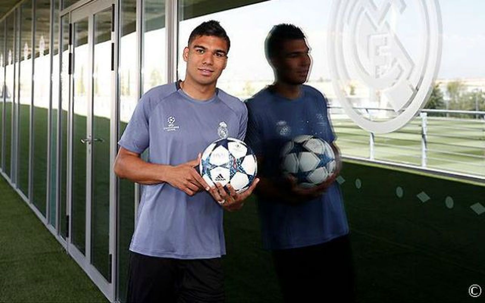 La tentación de jugar en el Manchester United llama a la puerta de Casemiro