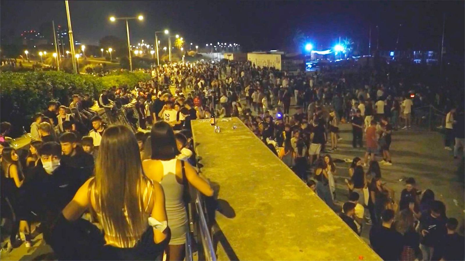 Nuevo macrobotellón en la playa de Barcelona por Las fiestas de La Mercè