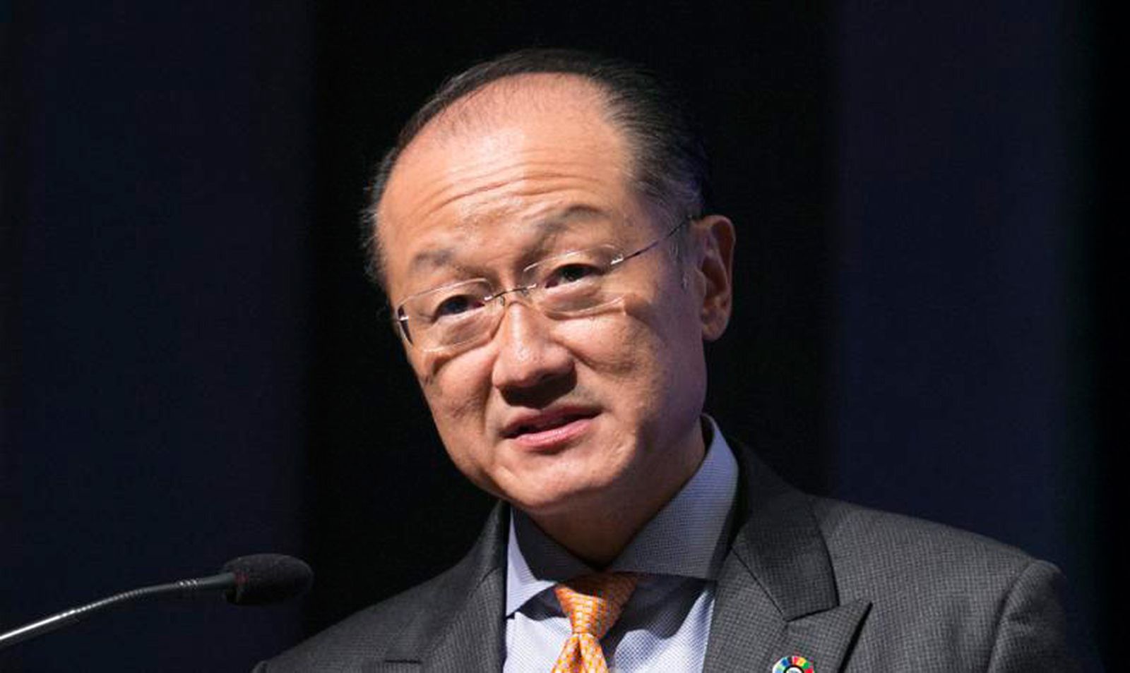Dimite el presidente del Banco Mundial, Jim Yong Kim