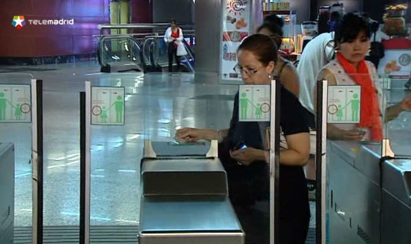 Metro eliminará en 2018 los billetes de papel y los sustituirá por tarjetas