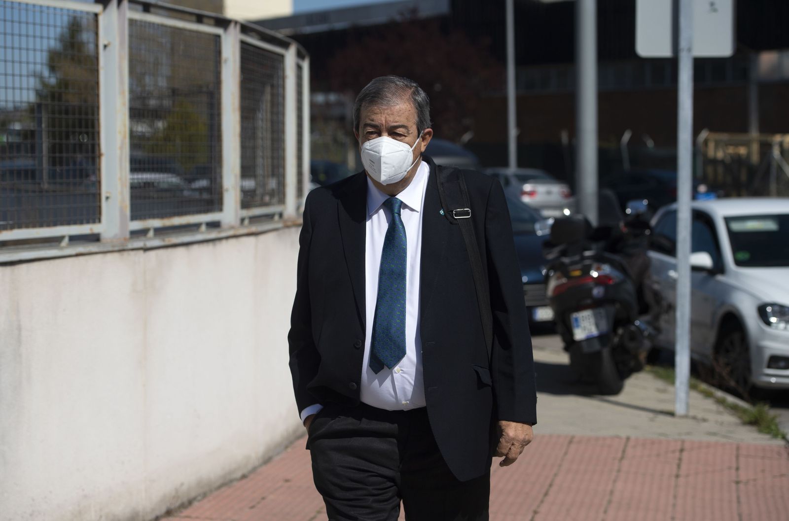 Ordenan continuar con la investigación a Álvarez-Cascos por cargar gastos a Foro