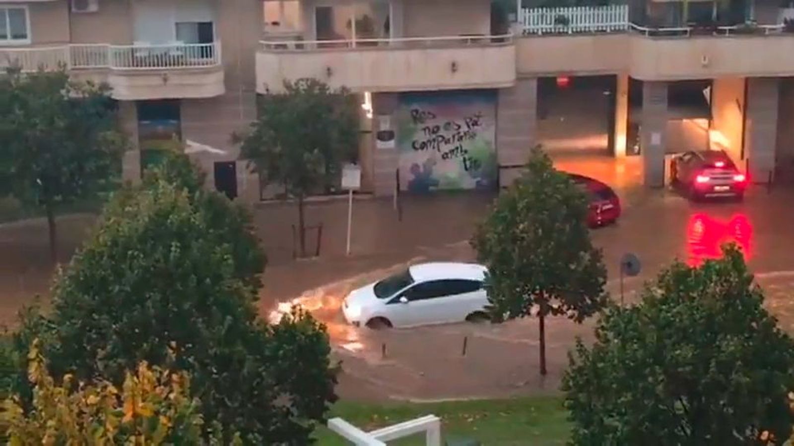 Alerta naranja en Cataluña, Baleares y Galicia por lluvias torrenciales, tormentas y oleaje