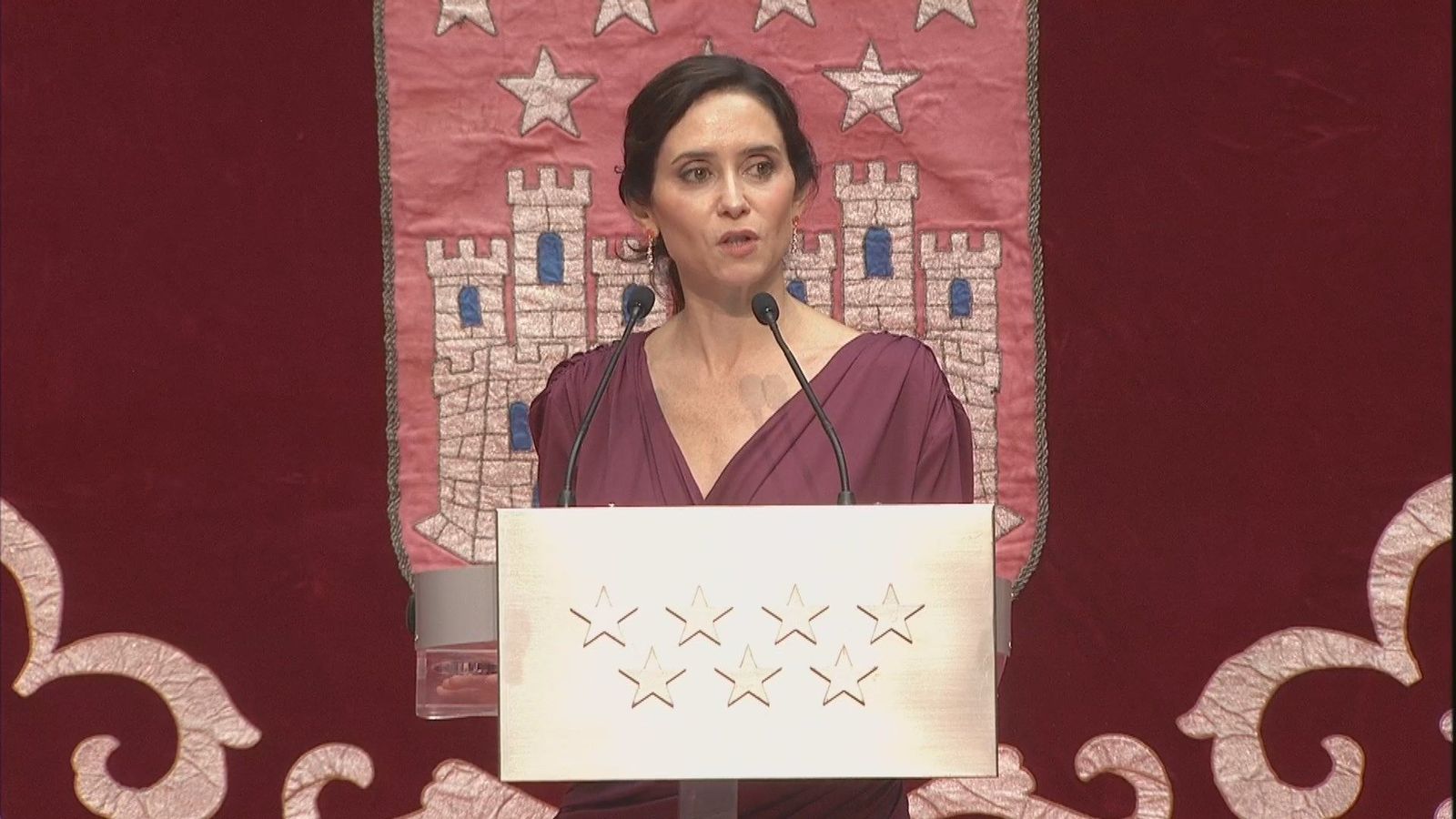 Ayuso pide unión a los españoles por el Día de la Constitución: "Que nada nos rompa de nuevo"