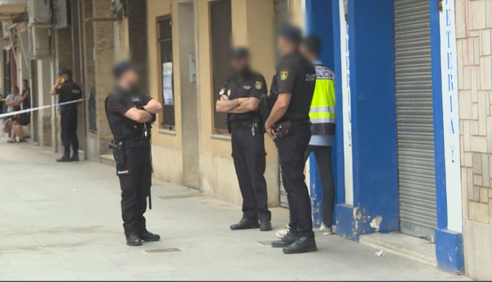 Un hombre mata a su mujer y a su hijo de tres años en Algemesí, Valencia