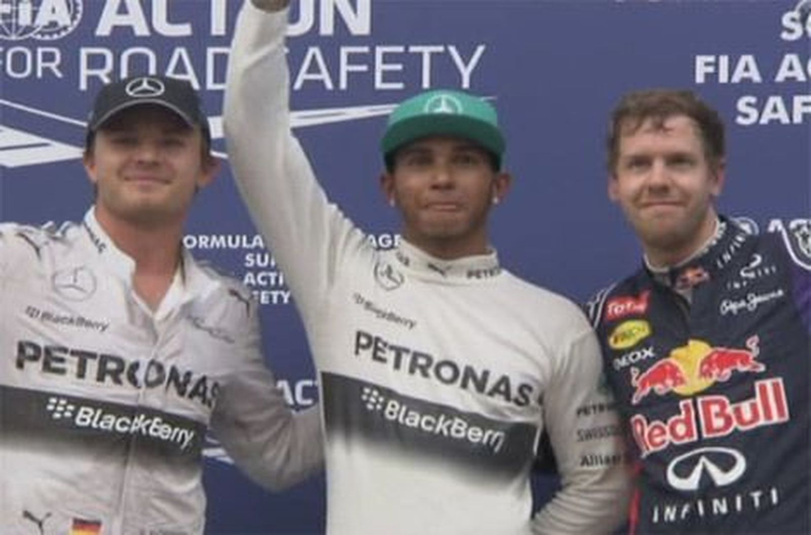 Hamilton firma la 'pole' y Alonso saldrá cuarto en Sepang
