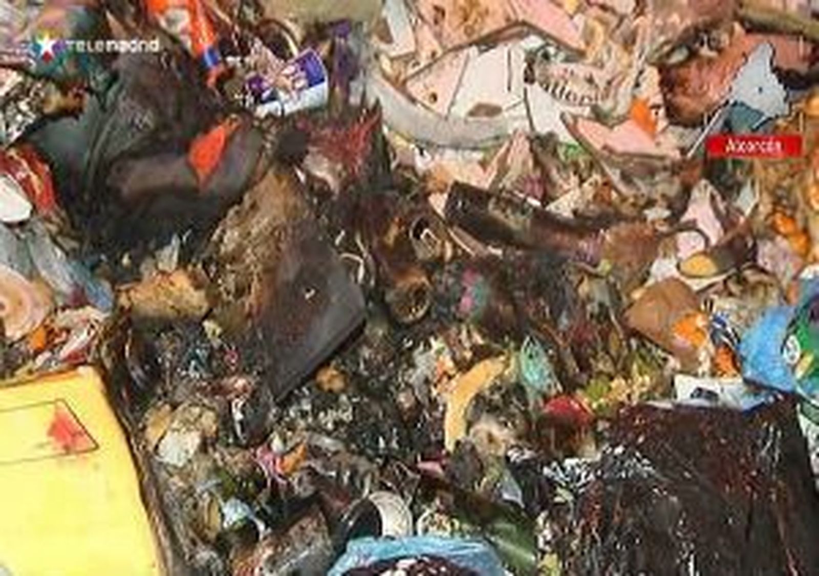 Los bomberos sofocan 17 incendios en la basura acumulada de Alcorcón