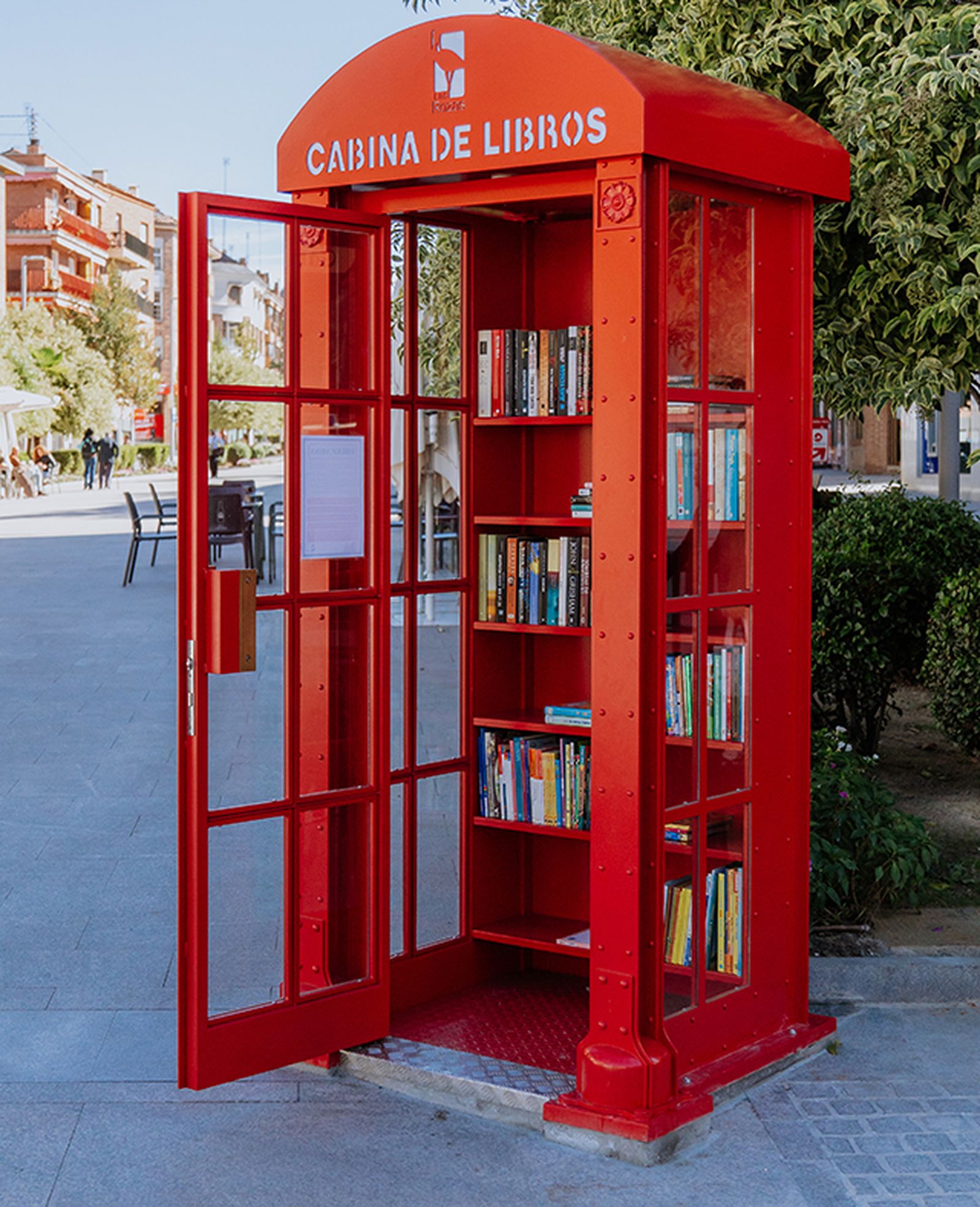 Cabina de libros en Las Rozas