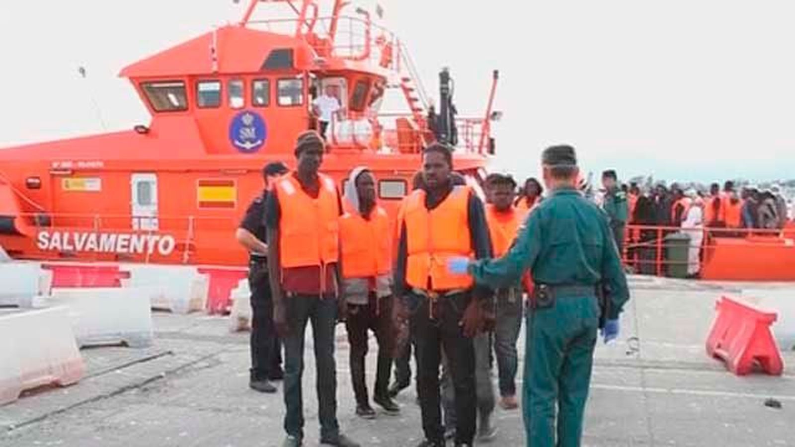 Rescatados 104 inmigrantes en seis pateras en el Estrecho