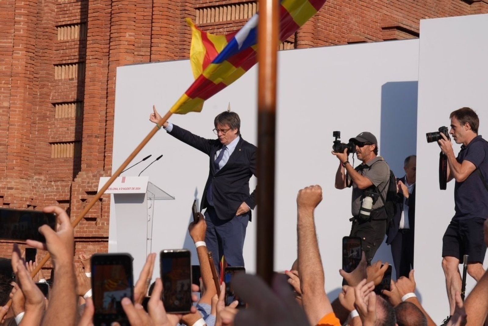 Puente sobre Puigdemont