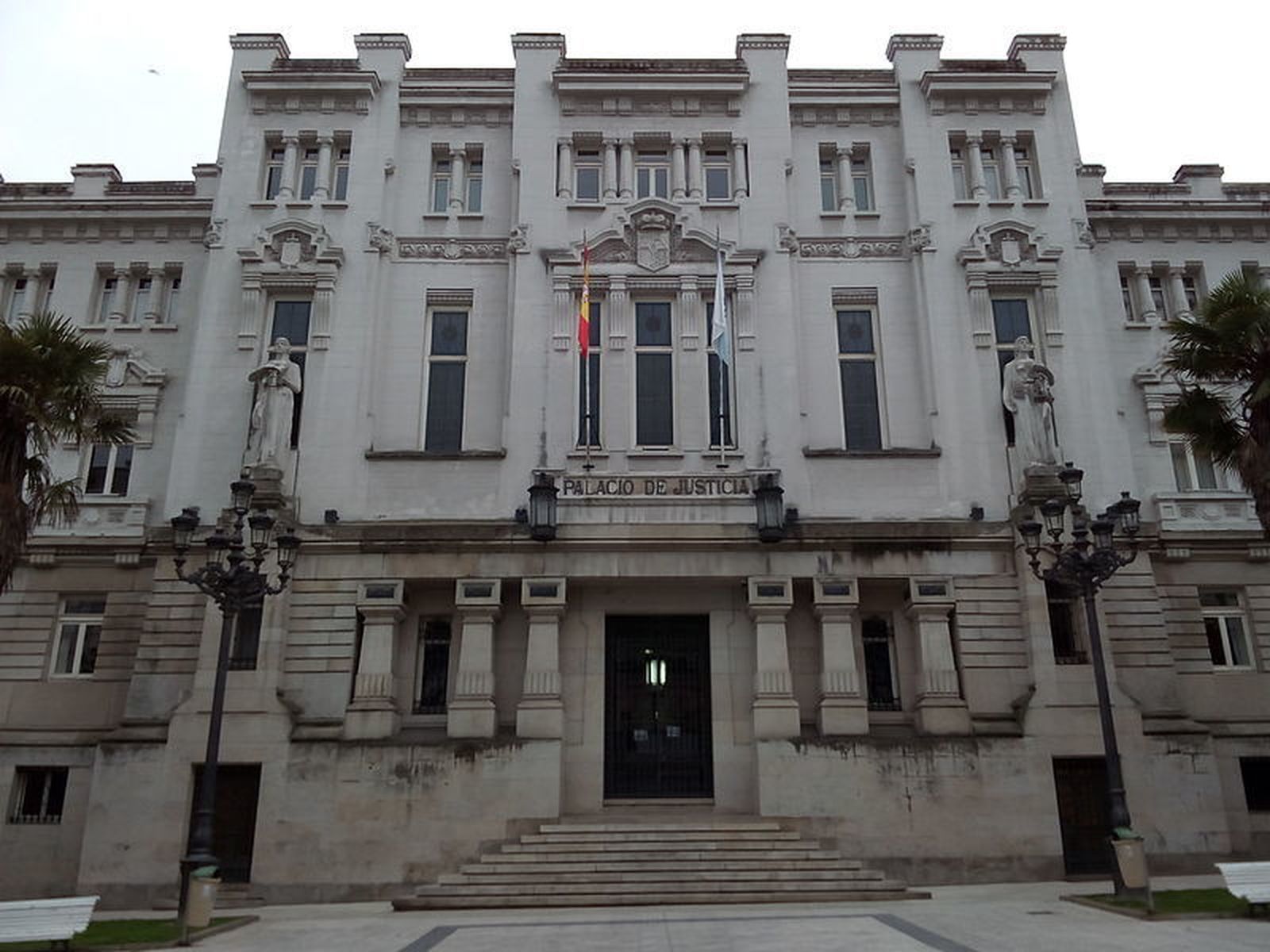 A Antonieta se le imputan cuatro infracciones, de las cuales las tres primeras están prescritas