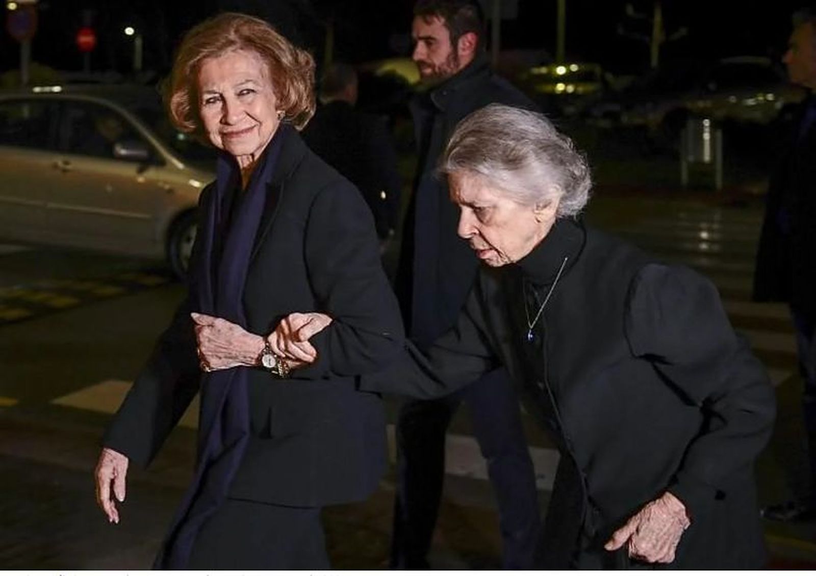 La reina Sofía junto a su hermana Irene de Grecia