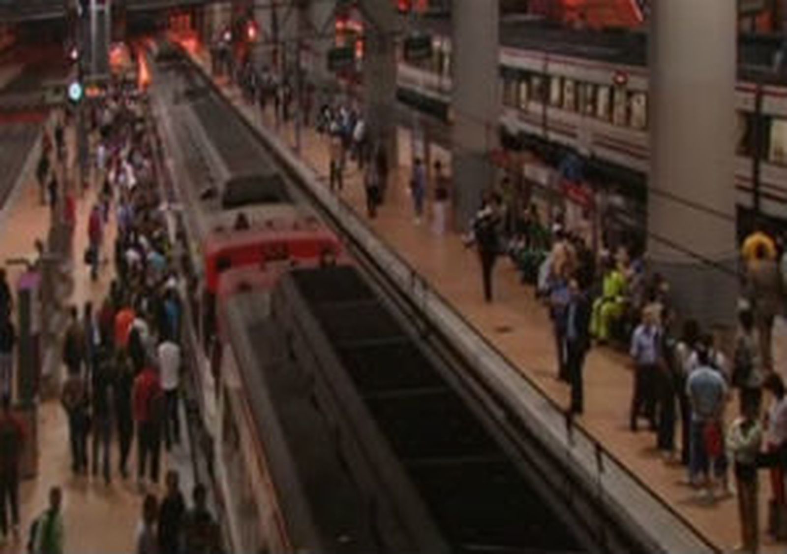 Renfe garantiza hasta el 75% de los trenes  ante los paros de este lunes