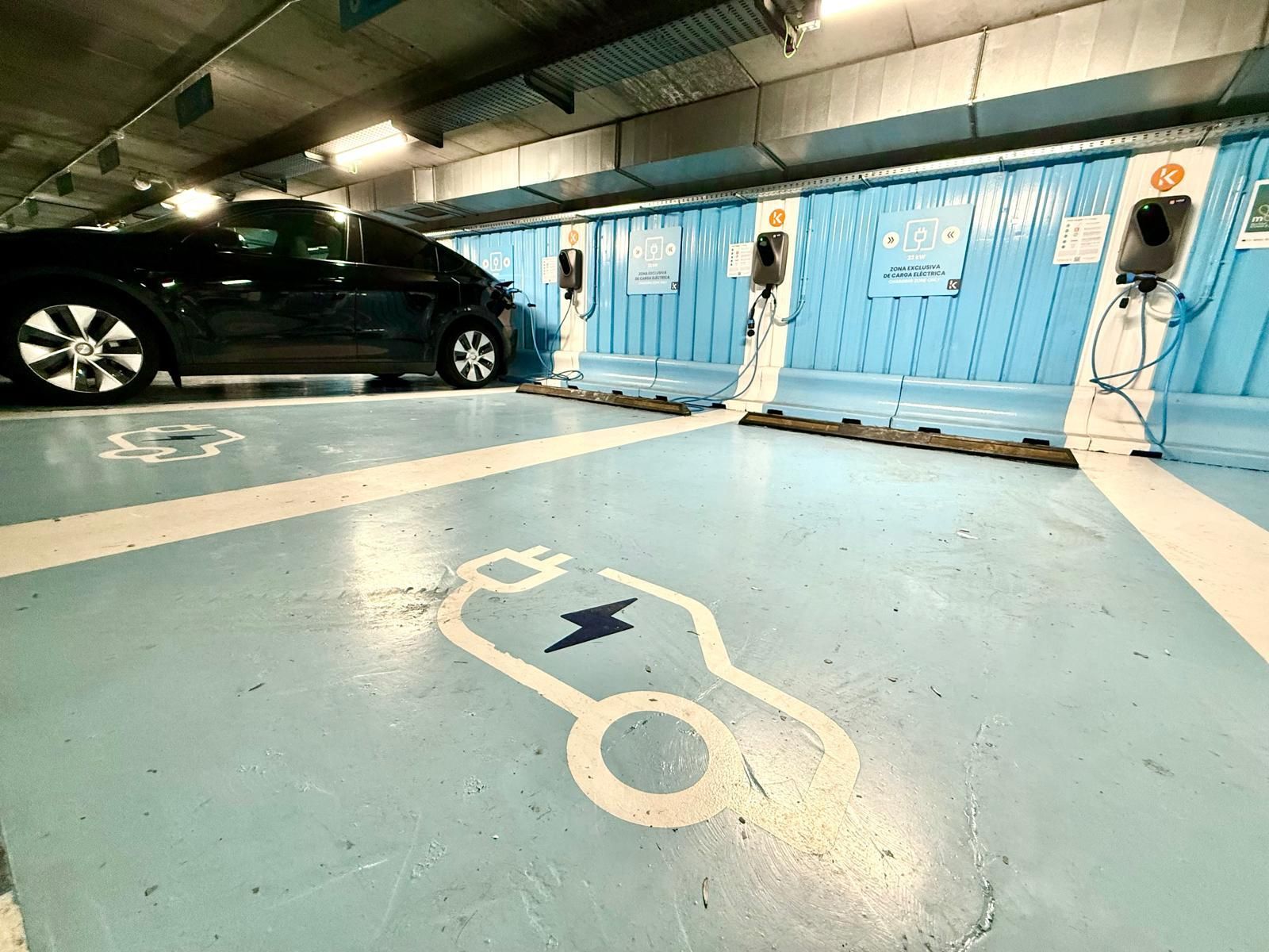 Puntos de recarga en el aparcamiento de Gran Vía, en Majadahonda