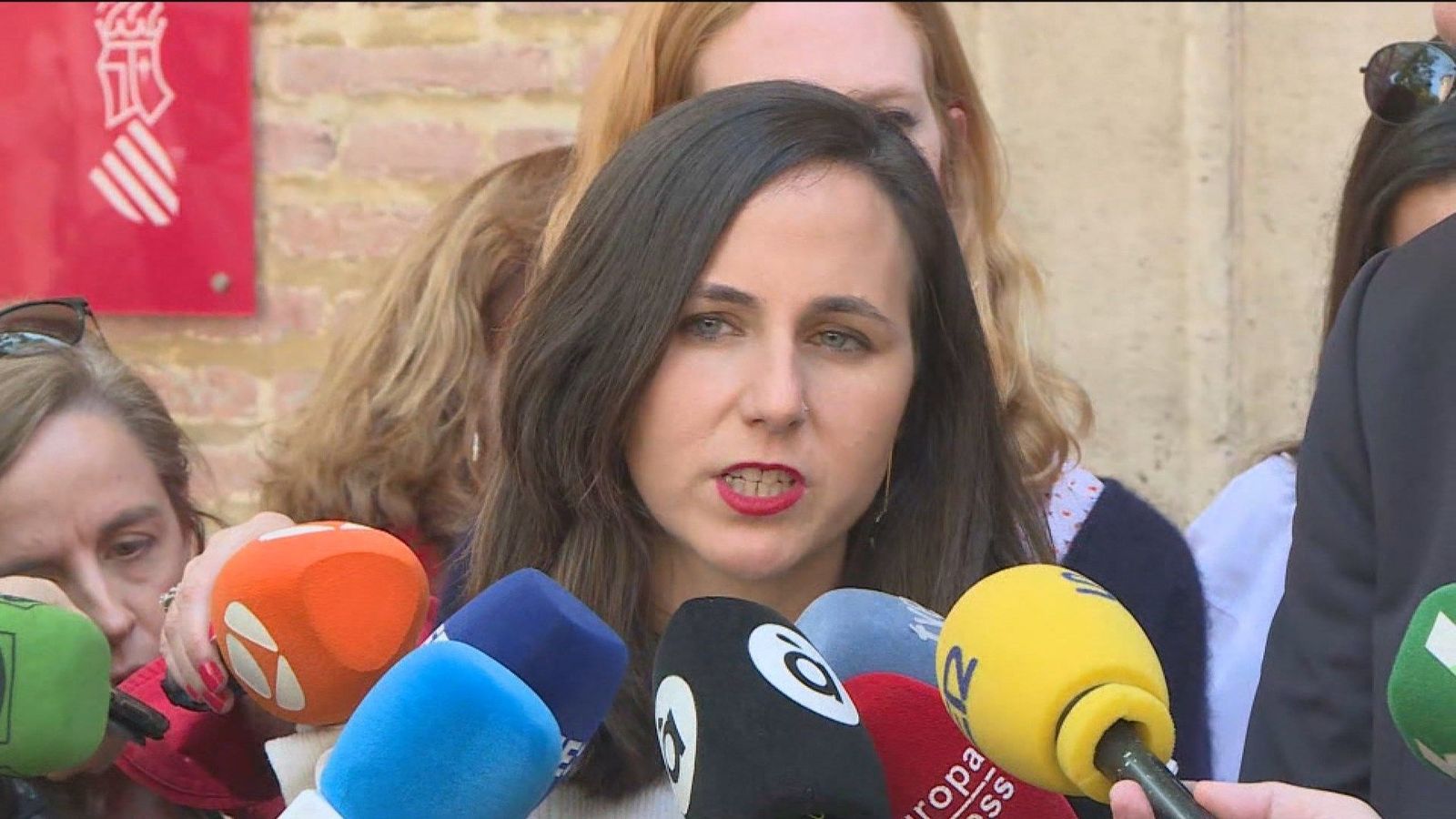 Podemos pide a Díaz cerrar acuerdo para ir a su presentación como candidata