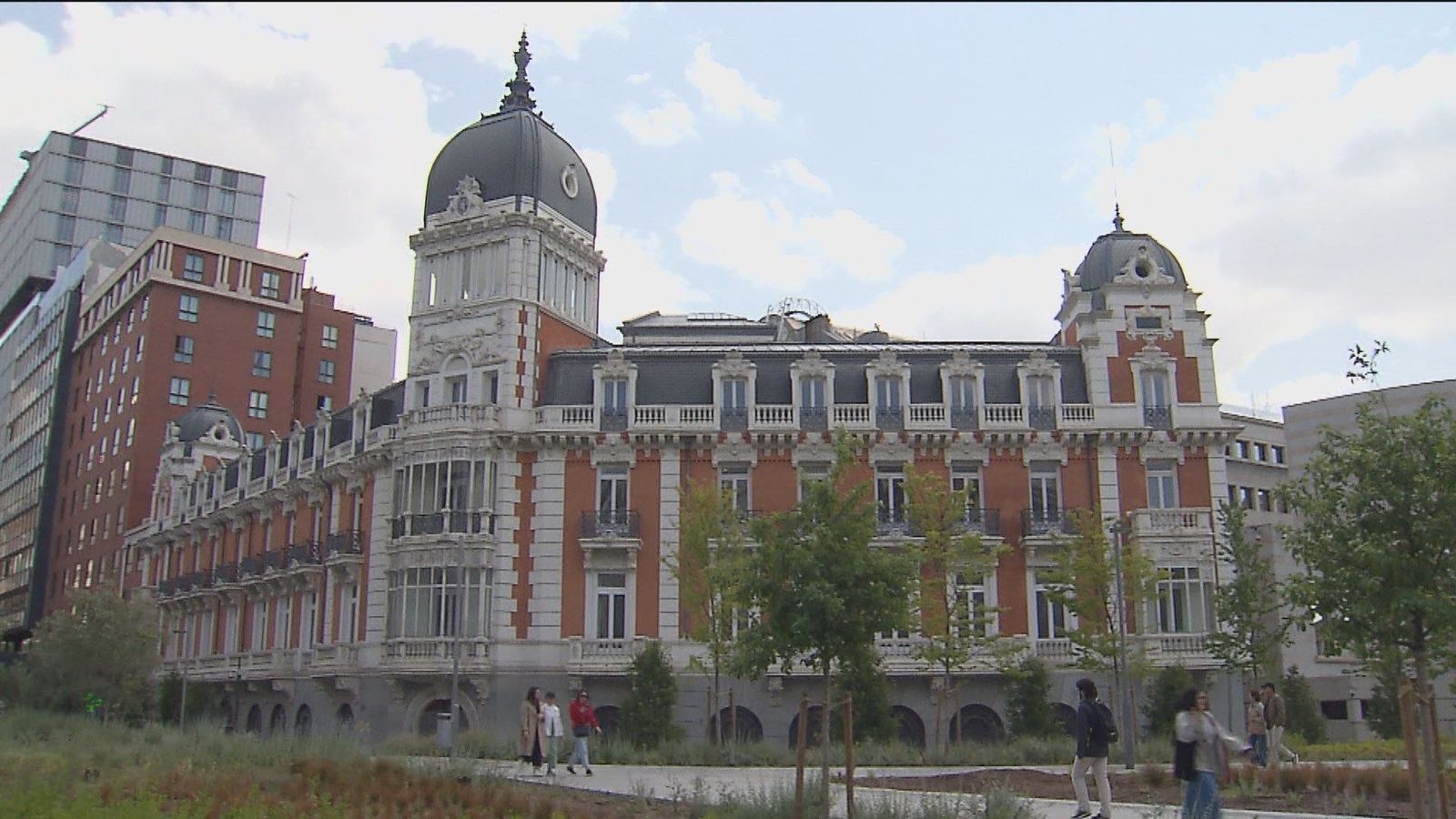 El Palacio de Minas de Plaza de España, futura sede cultural de Mutua