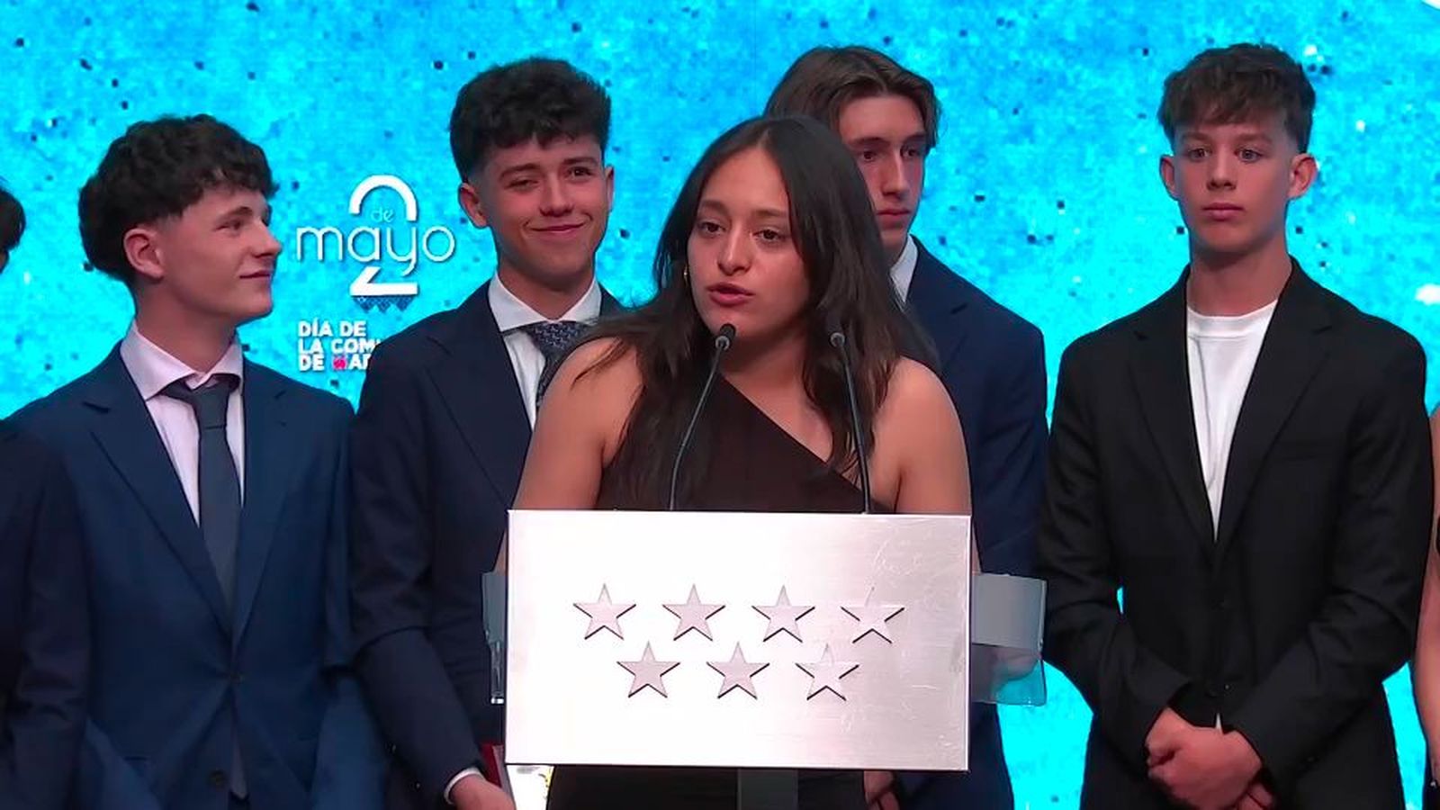 Alumnos del IES Humanejos de Parla reciben la Gran Cruz de la Orden del 2 de Mayo
