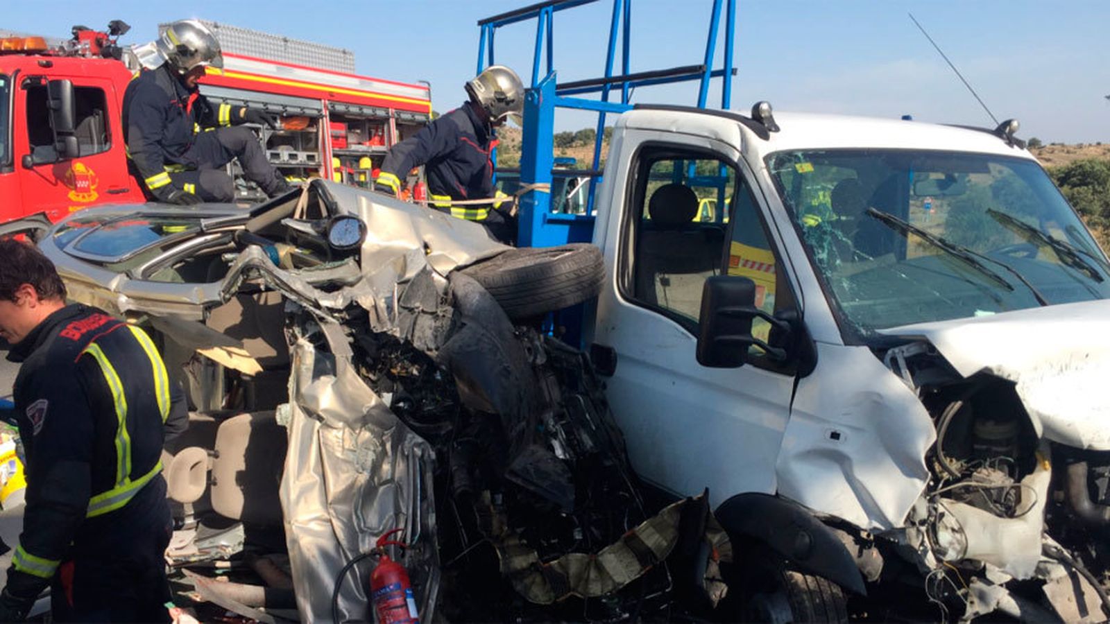 Un herido grave tras un choque frontal en la M-601