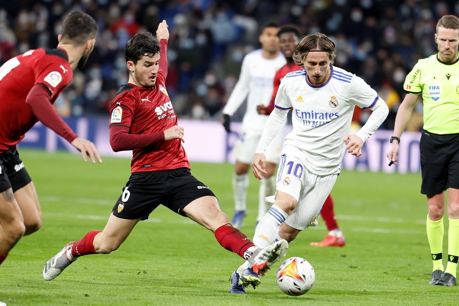 Modric ante el Valencia