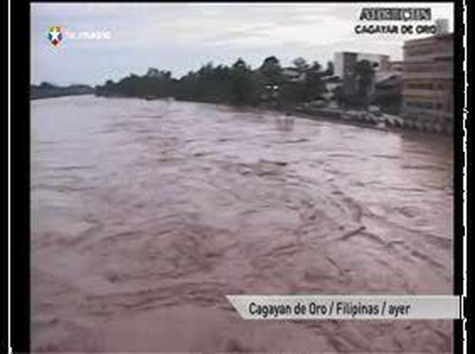 Al menos 446 muertos y millar de desaparecidos por las inundaciones en Filipinas